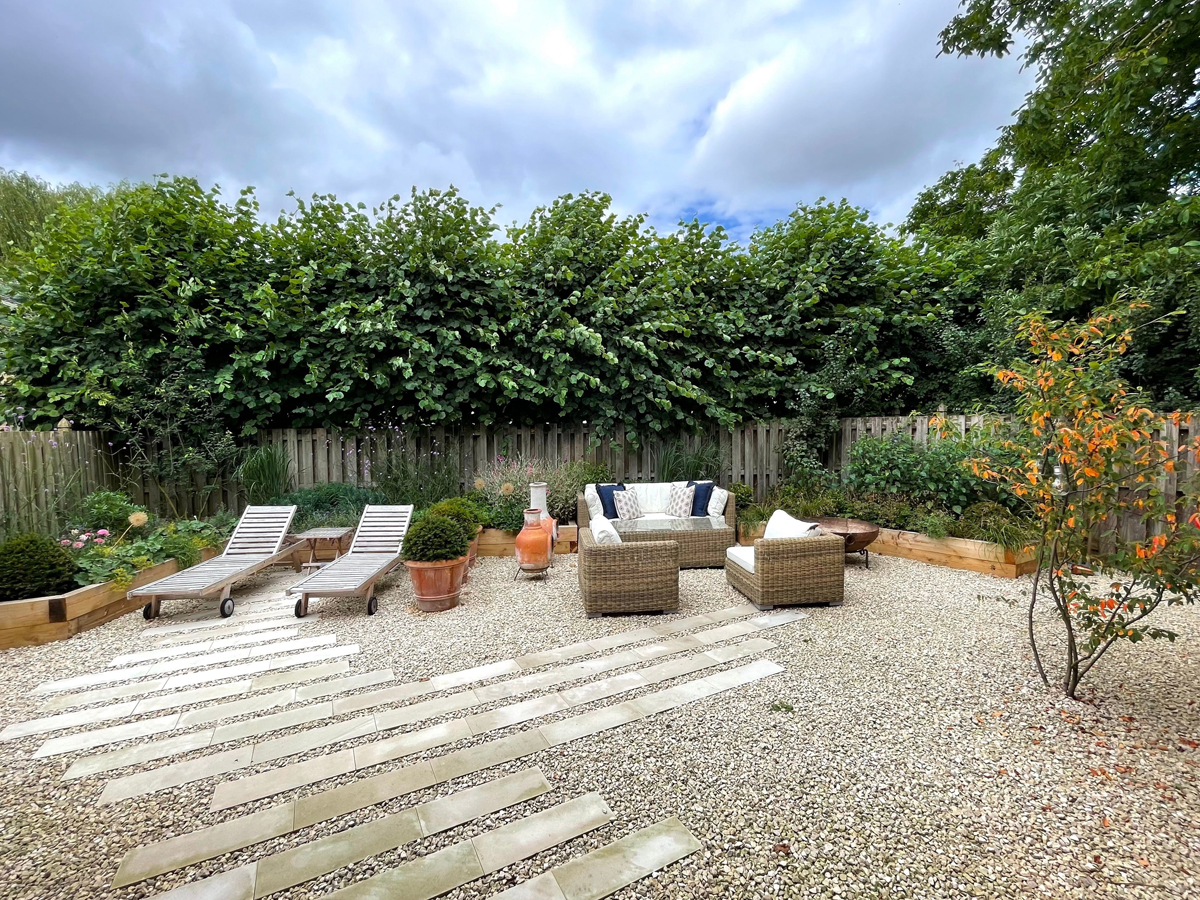 Oxfordshire Courtyard Garden | Structured Growth